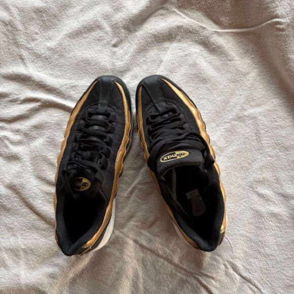 Nike Air Max 95 GS OG ‘Black Metallic Gold’ 905348-032 Youth Sz 7Y Women Sz 8.5 - Picture 10 of 11